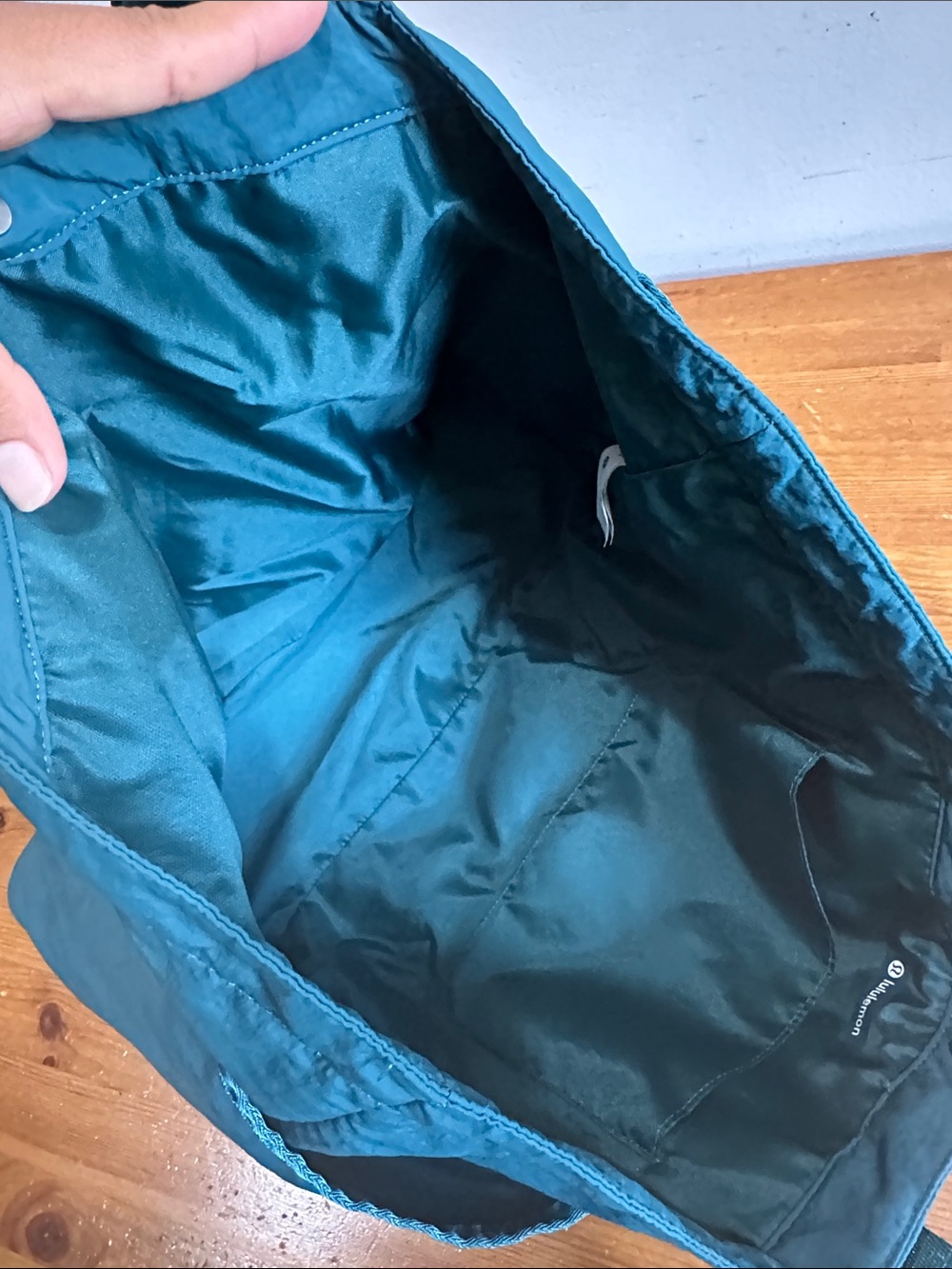 lululemon Tote 100%Recycled Polyester - Picture 6 of 11